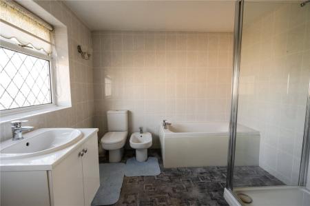 En-Suite Bathroom