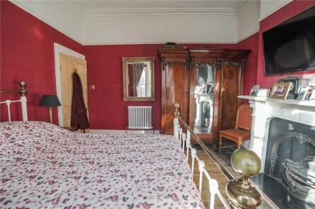 Bedroom 1 (2)