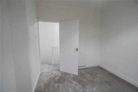 Bedroom 2 (2)