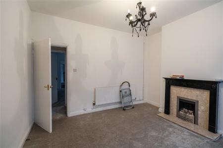 Living Room (2)
