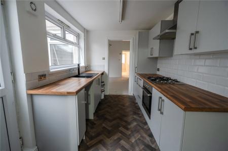 Kitchen (2)