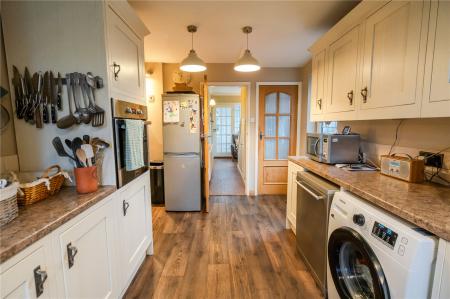 Kitchen (2)