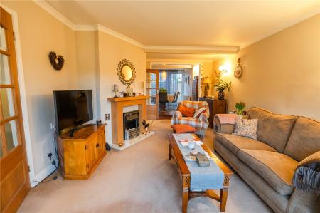 Living Room (2)