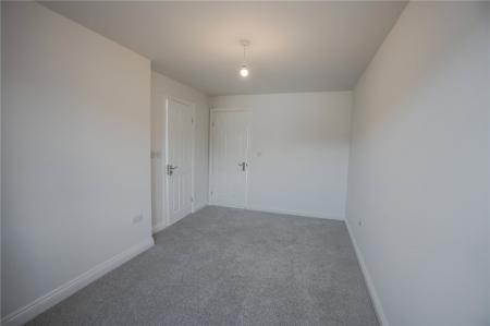 Bedroom 1 (2)