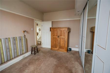 Bedroom 2 (2)