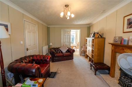 Living Room (2)