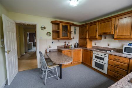 Kitchen (2)
