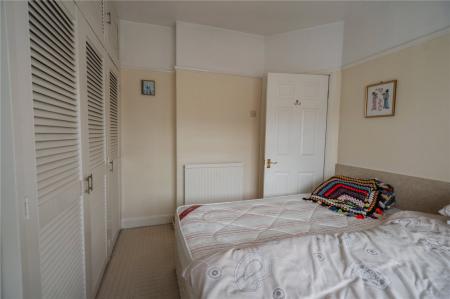Bedroom 1 (2)
