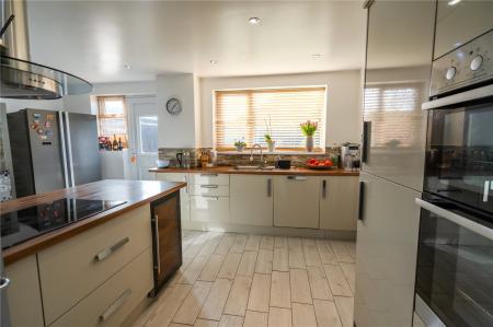 Kitchen-Diner (2)