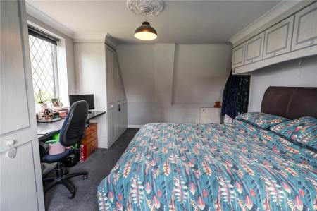 Bedroom 2 (2)