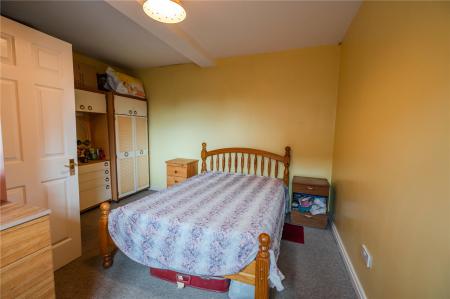 Bedroom 1 (2)