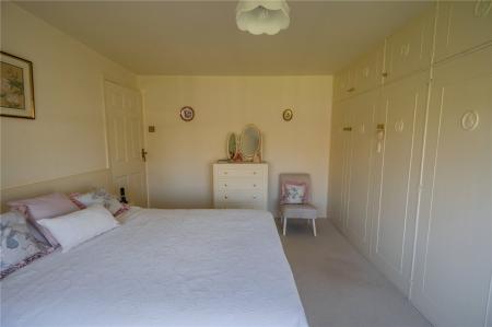 Bedroom 1 (2)