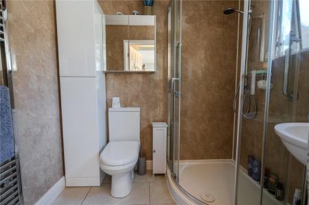Gf Shower Room