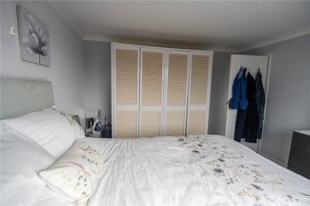 Bedroom 1 (2)