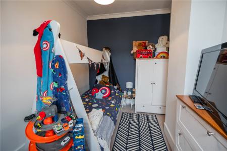 Bedroom 2 (2)