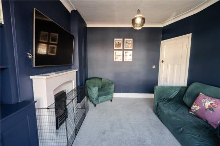 Living Room (2)