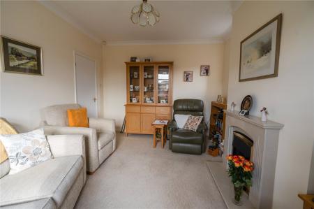 Living Room (2)