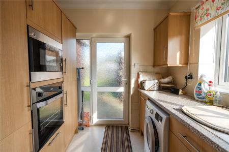 Kitchen (2)
