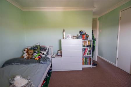 Bedroom 2 (2)