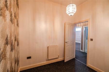 Bedroom 2 (2)