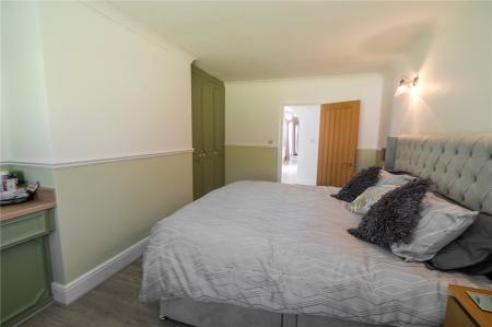 Bedroom2 (2)