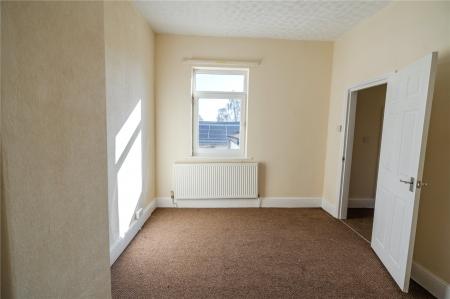 Bedroom 2 (2)