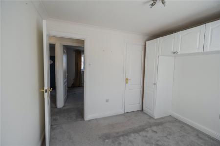 Bedroom 1 (2)