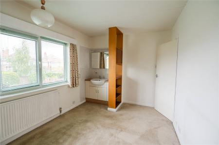 Bedroom 2 (2)