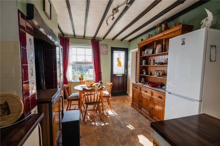 Dining Kitchen (3)
