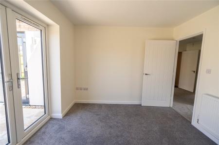 Dining Room/Bed 3