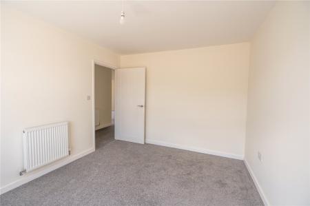 Bedroom 1 (2)