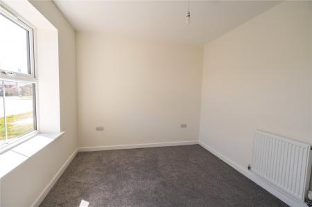 Bedroom 2 (2)