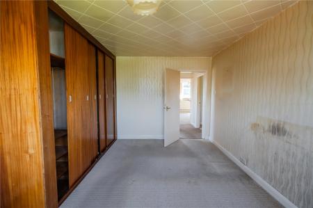 Bedroom 1 (2)