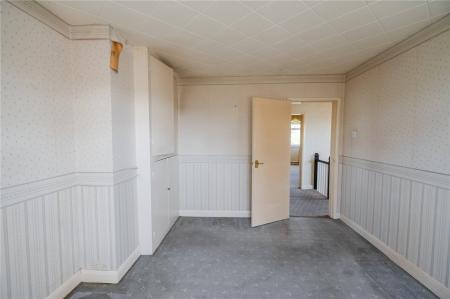 Bedroom 2 (2)