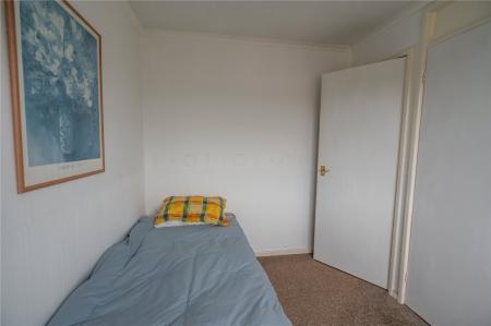 Bedroom 2 (2)