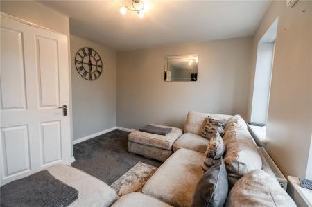 Living Room (2)