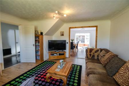 Living Room (3)