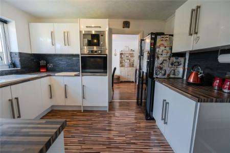 Kitchen (2)