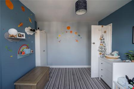 Bedroom 2 (2)