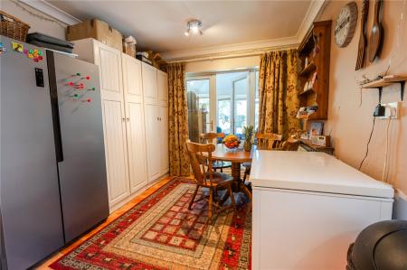 Kitchen (2)