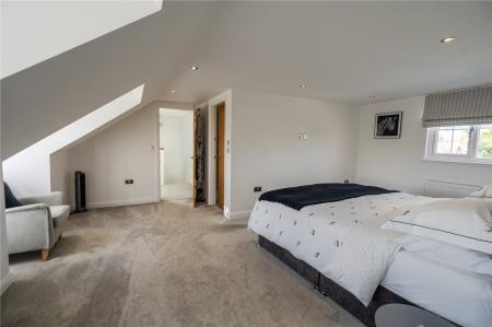 Main Bedroom (3)