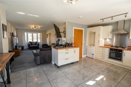 Kitchen (3)