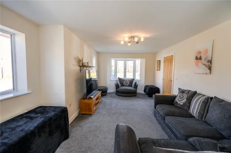 Living Room (2)