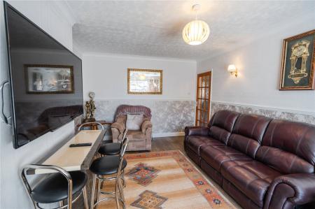 Living Room (2)