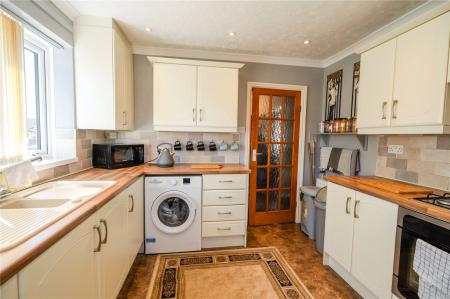 Kitchen (2)