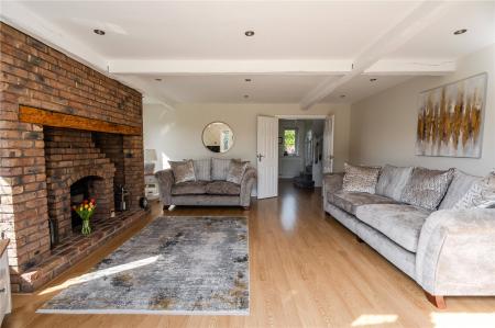 Living Room (2)