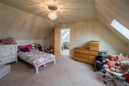 Bedroom 2 (2)