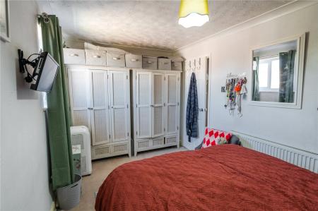 Bedroom 1 (2)