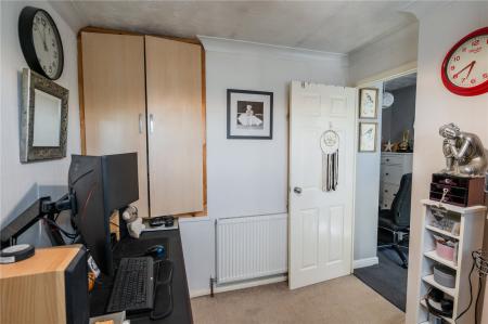 Bedroom 2 (2)