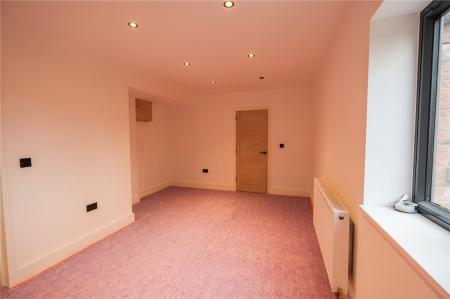 Bedroom 2 (2)